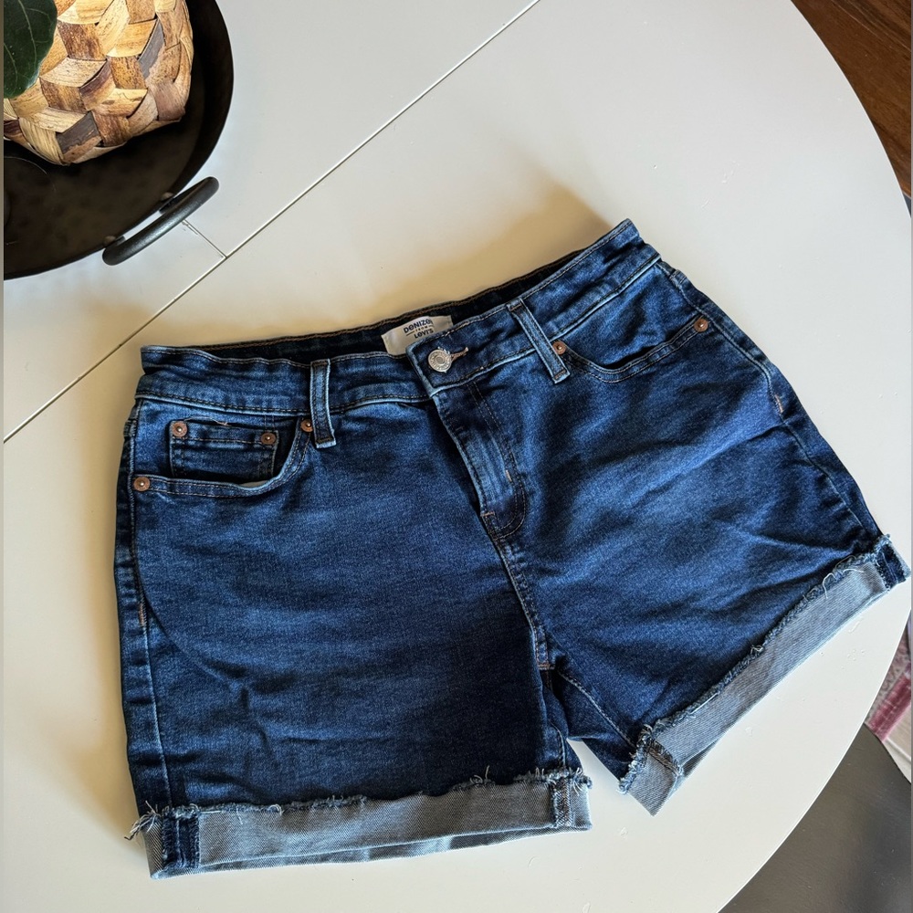 Levi’s Denizen Midrise Jean Shorts Women's Size 6